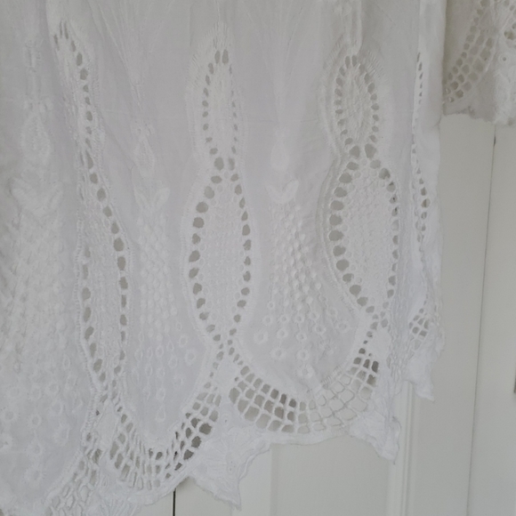Alessa W white cotton eyelet bell sleeve blouse size 10 - Picture 4 of 6